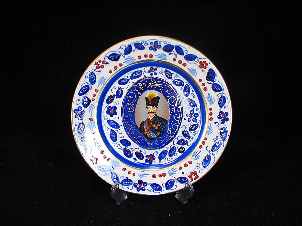 دیوارکوب سرامیکی روسی قدیمی و نقاشی قلم آبی