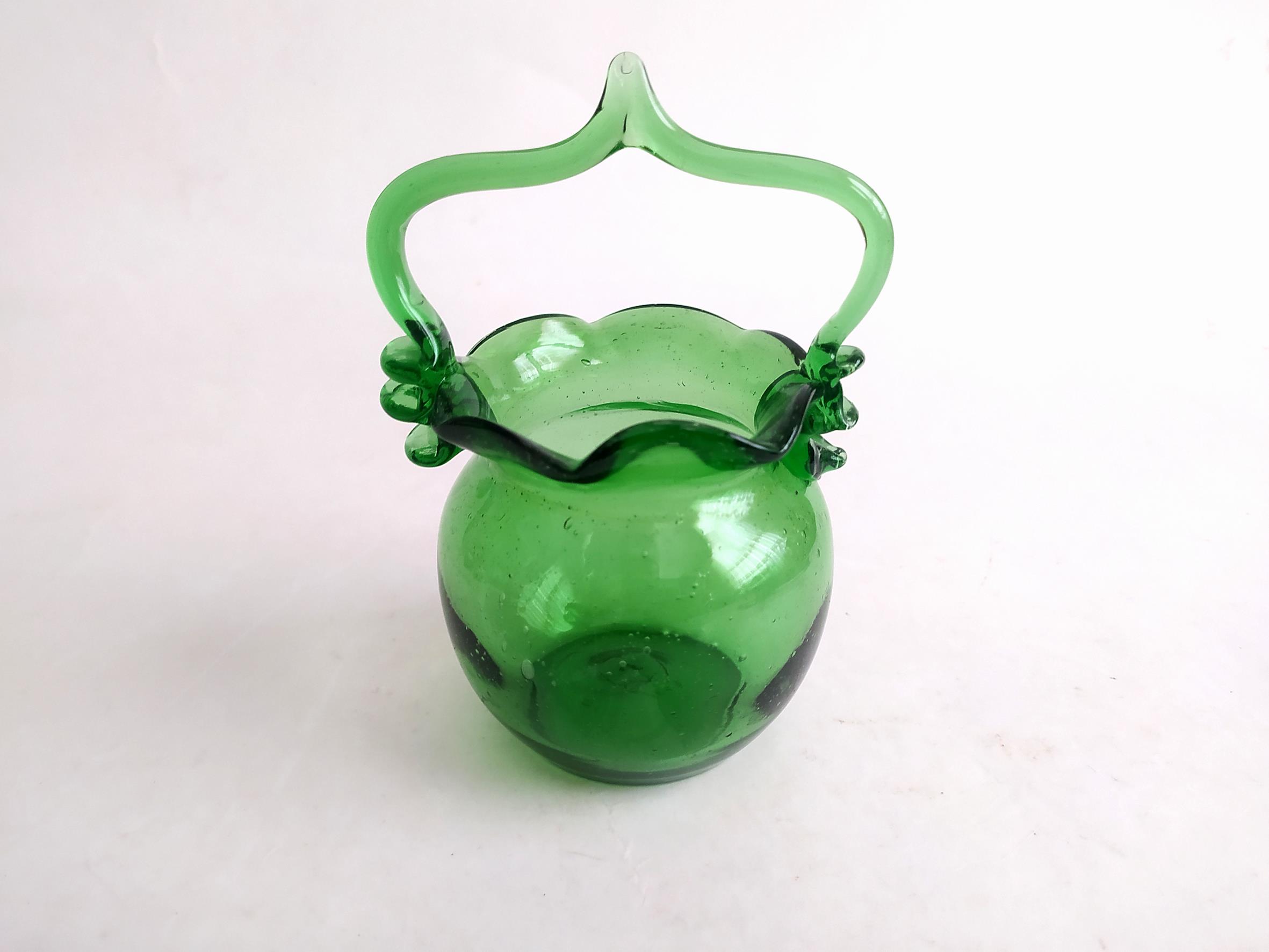 گلدان شیشه ای دست ساز طرح سبد سبز