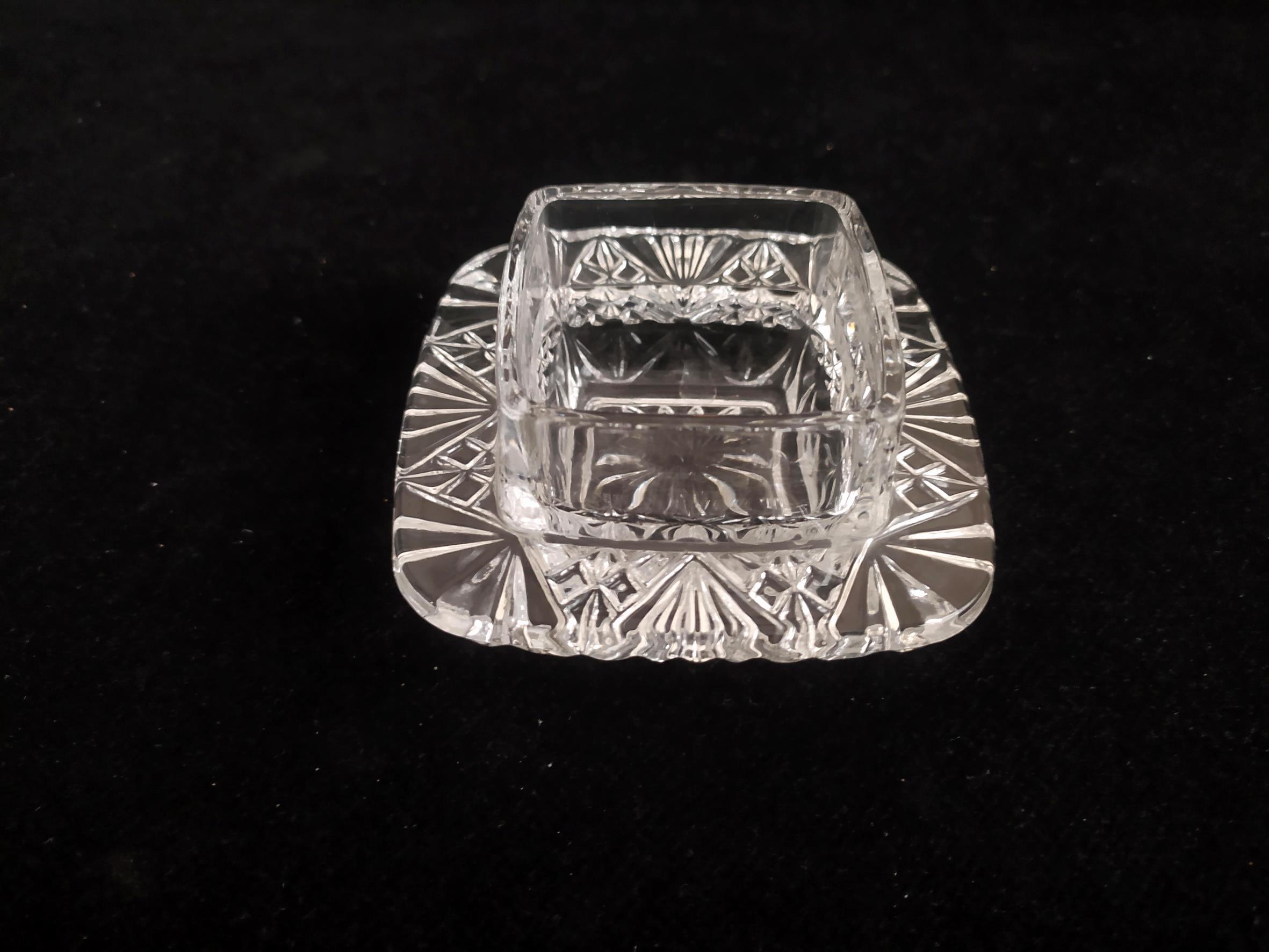 عسل خوری بلور بسیار زیبا و چشم نواز