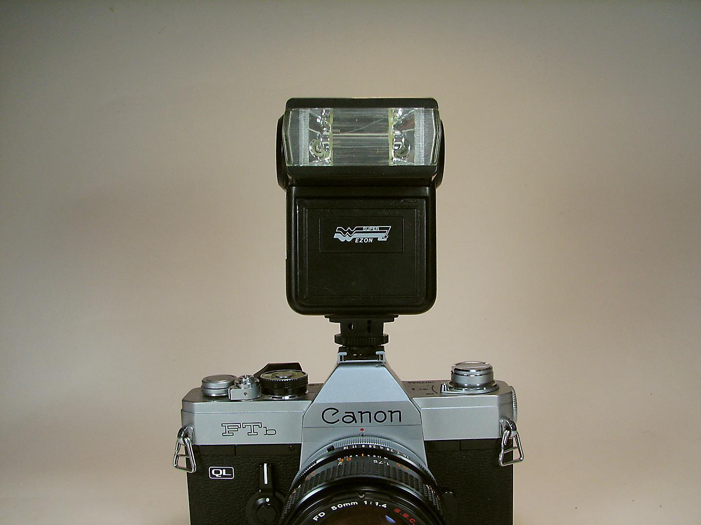 فلاش قدیمی دوربین عکاسی Super Wezon