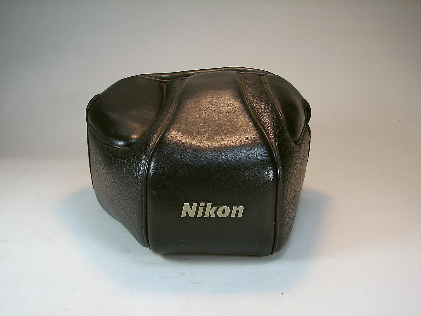  کیف دوربین قدیمی نیکون Nikon CF-47