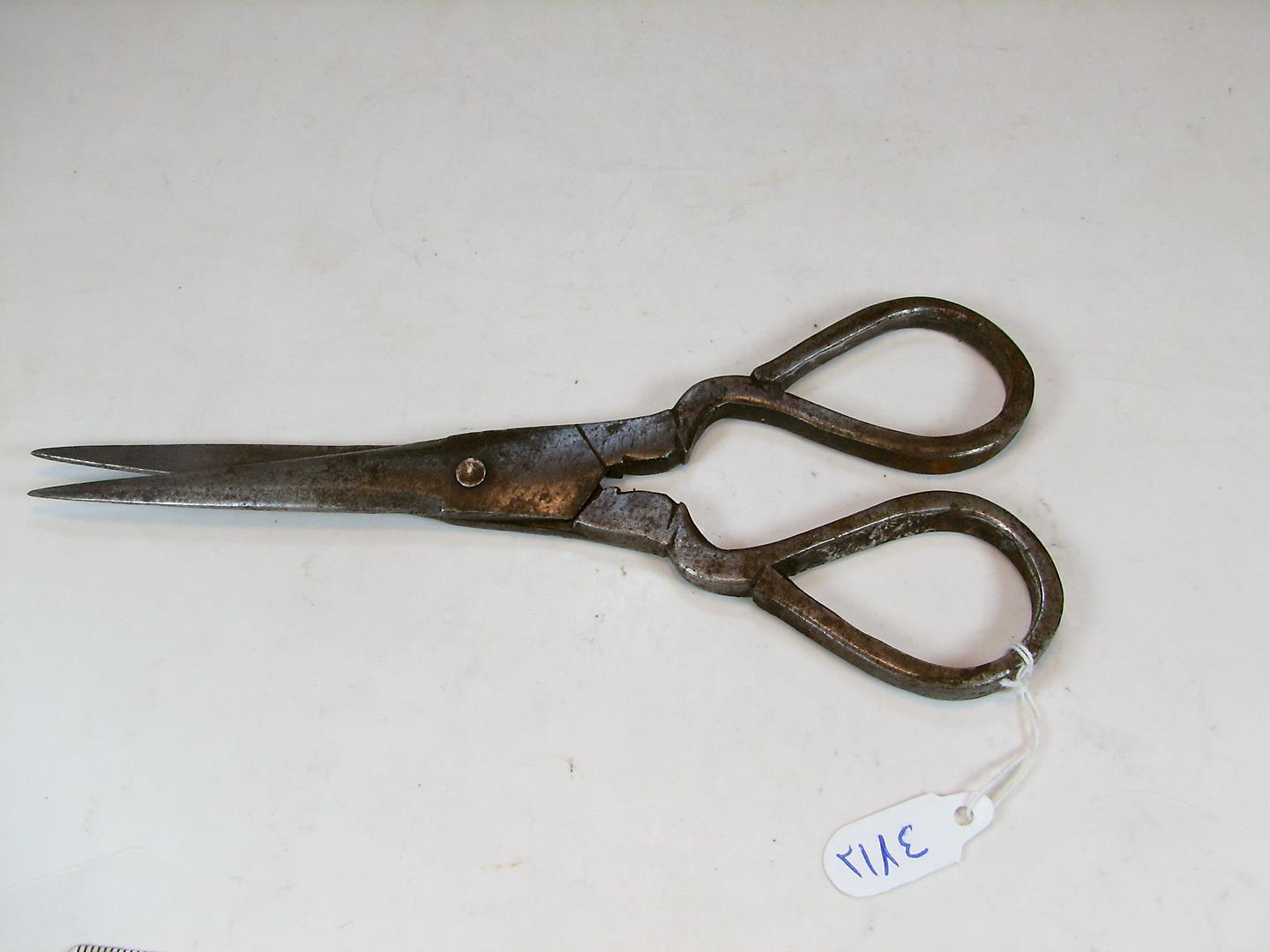 قیچی فولادی کلکسیونی و دستساز خوش تراش