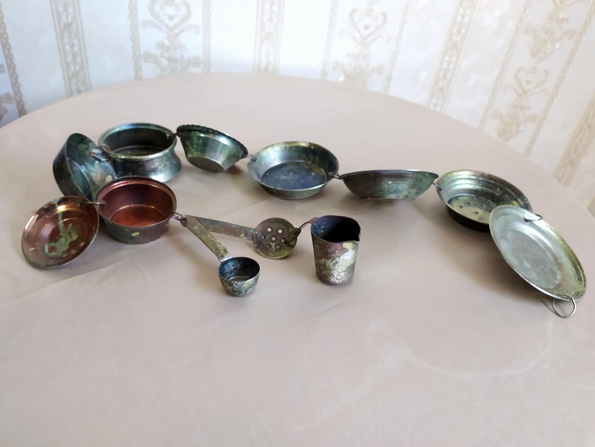  ست 12 تکه ظروف فانتزی آویزی طرح مسی