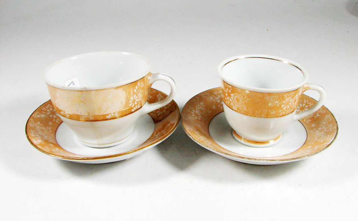  یک جفت فنجان و نعلبکی قدیمی