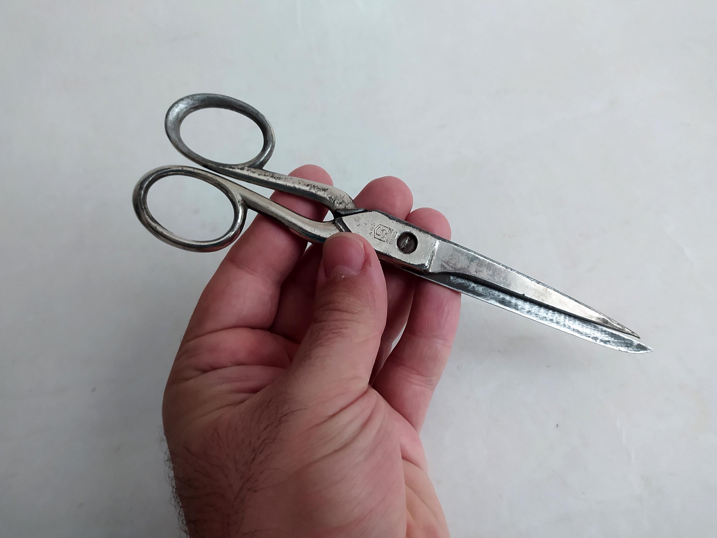  قیچی قدیمی ساخت کشور ایتالیا