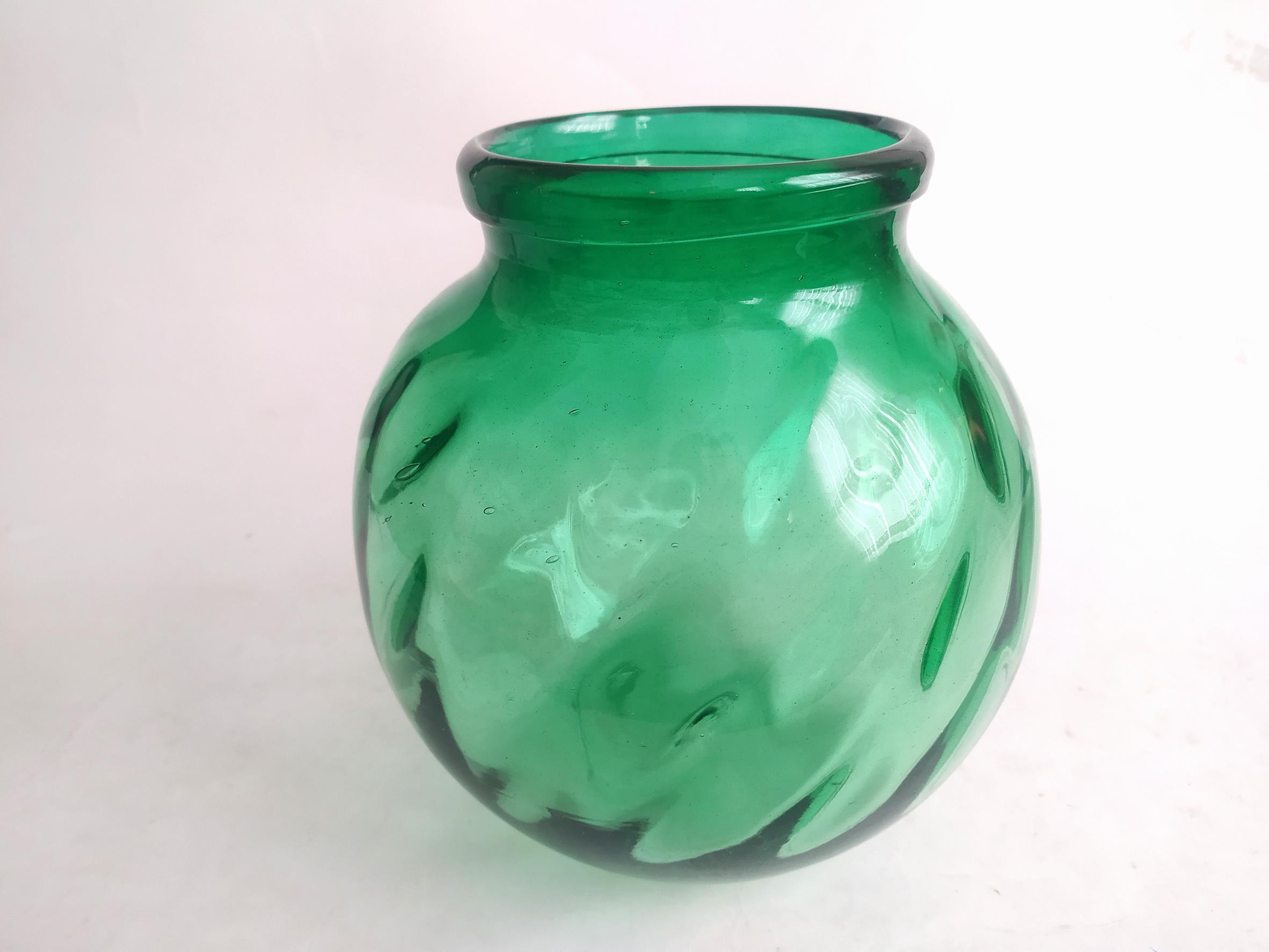  گلدان شیشه ای بسیار زیبا و دستساز سبز 