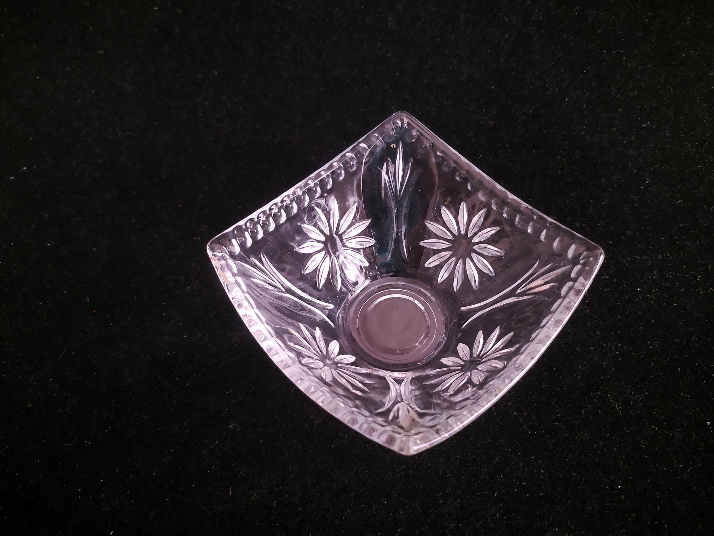 قندان شیشه ای بدون درب طرح لوزی