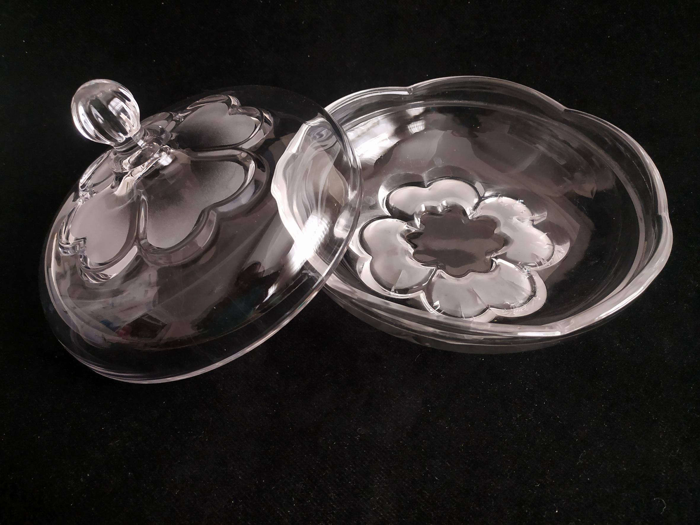  شکلات خوری یا آجیل خوری سوگا ژاپن