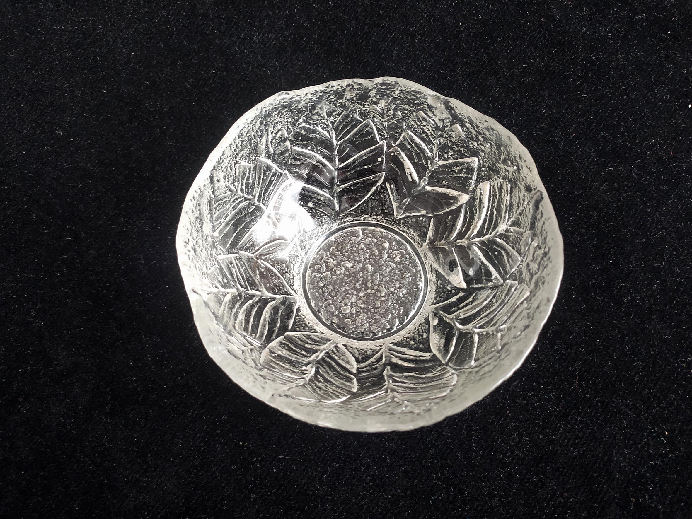  1عدد کاسه بلور قدیمی بسیار زیبا و خاص