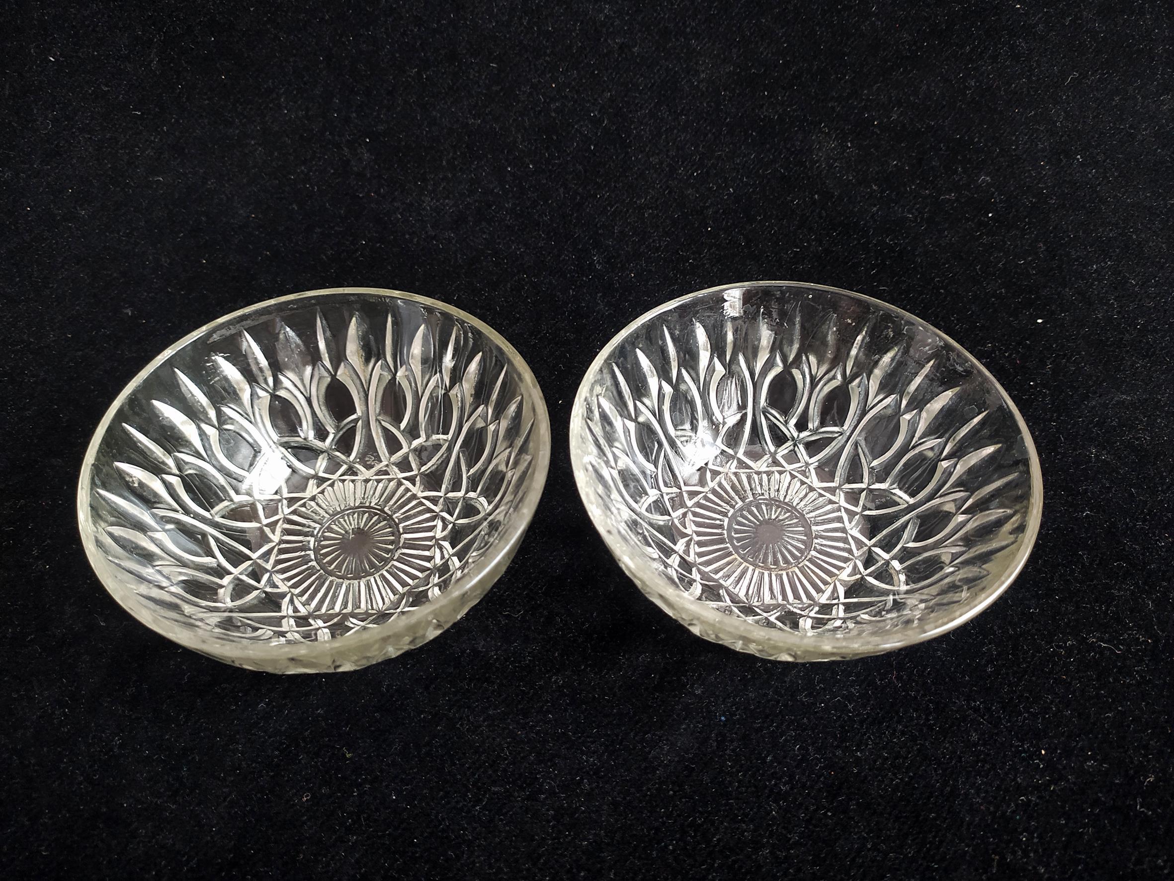  2عدد کاسه قدیمی بلوری طرح دار