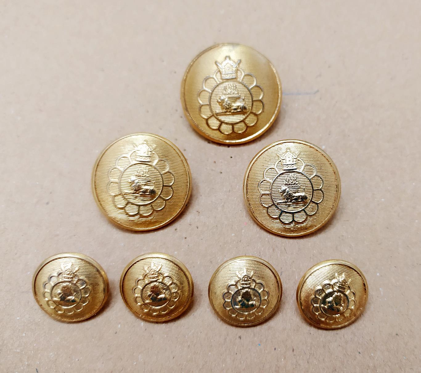 7 عدد دکمه کلکسیونی شرکت نفت پهلوی