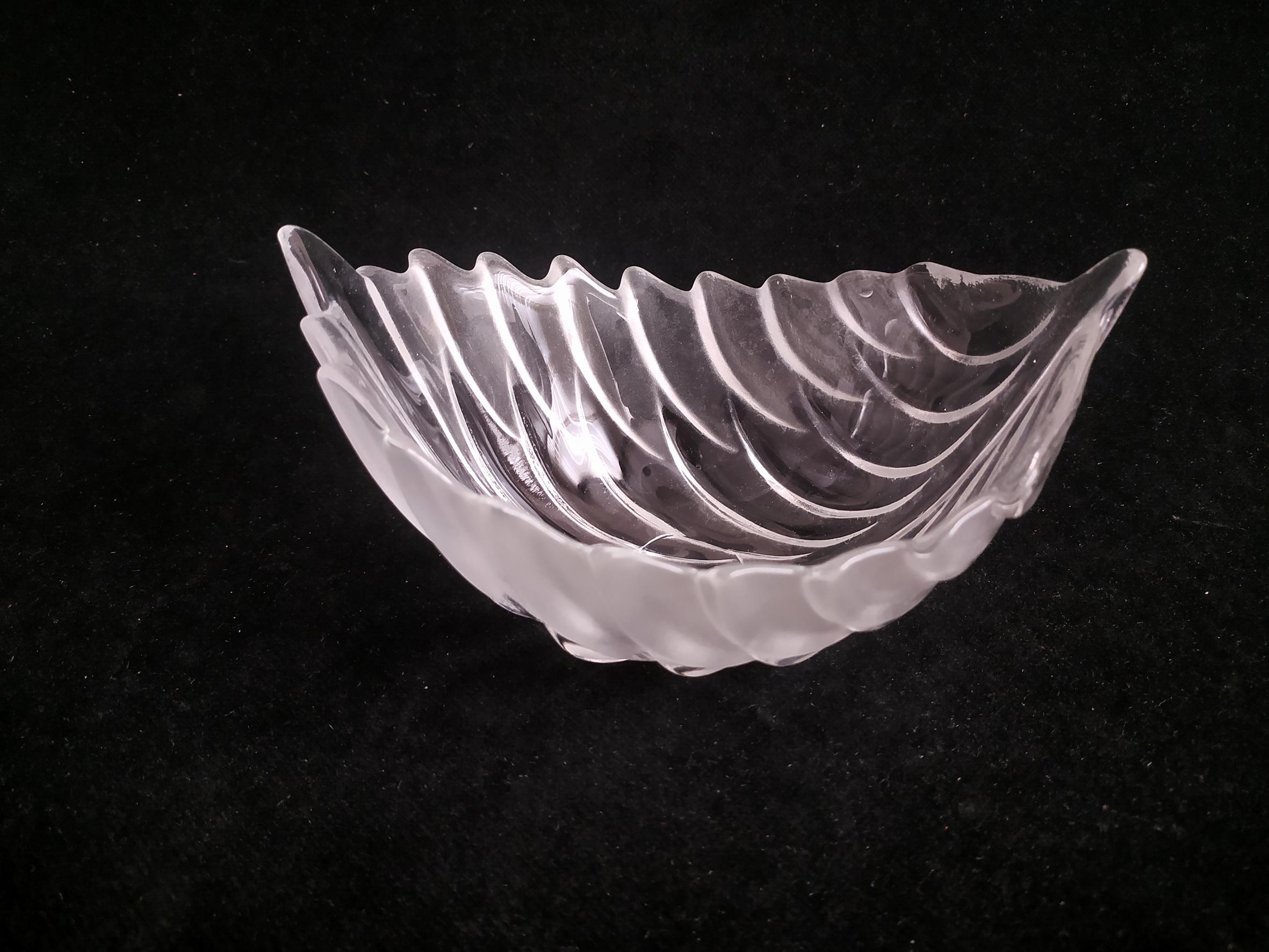  شکلات خوری طرح برگ قدیمی مات و براق