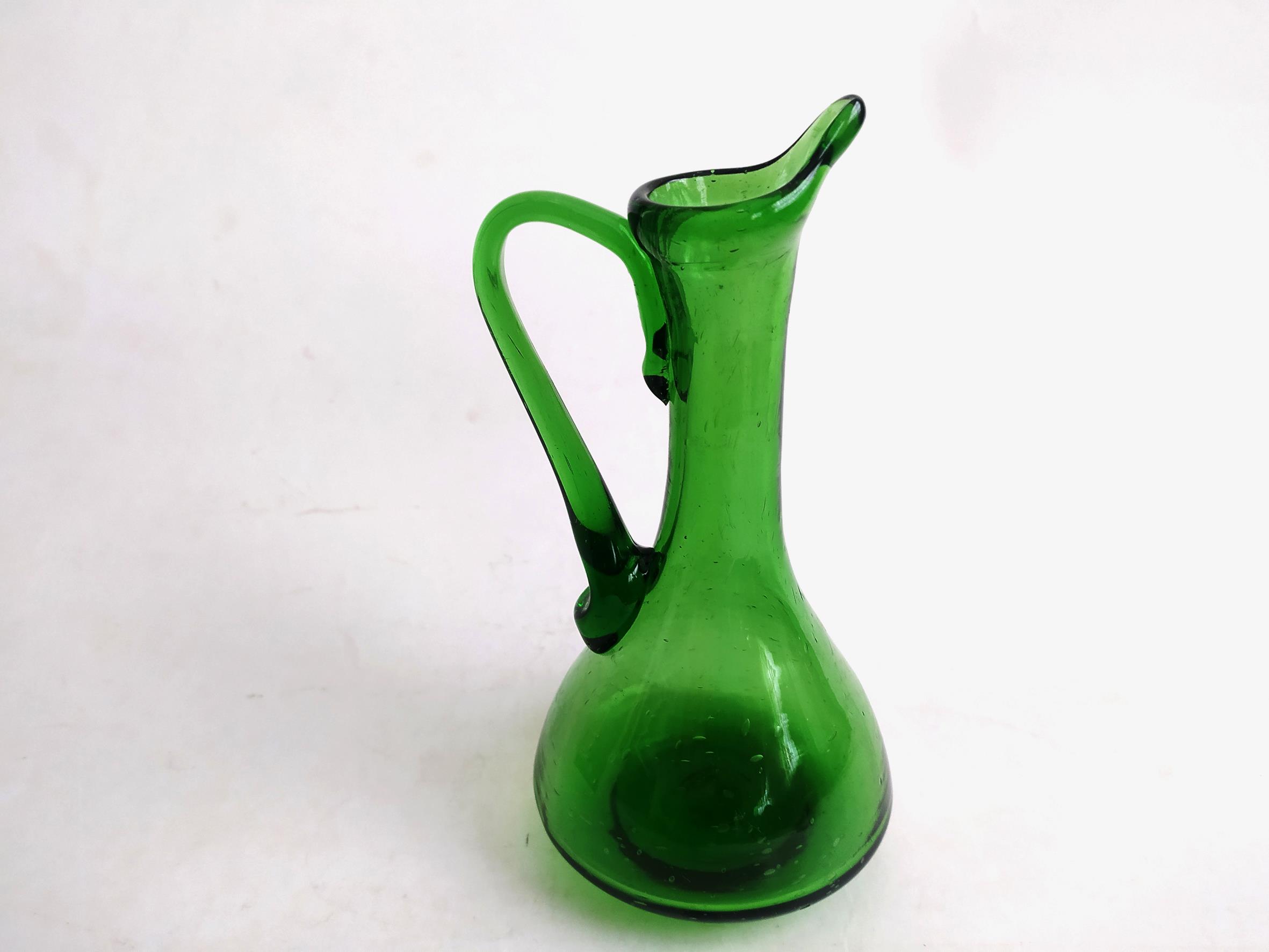  پارچ مینیاتوری و کوچک دستساز شیشه ای سبز