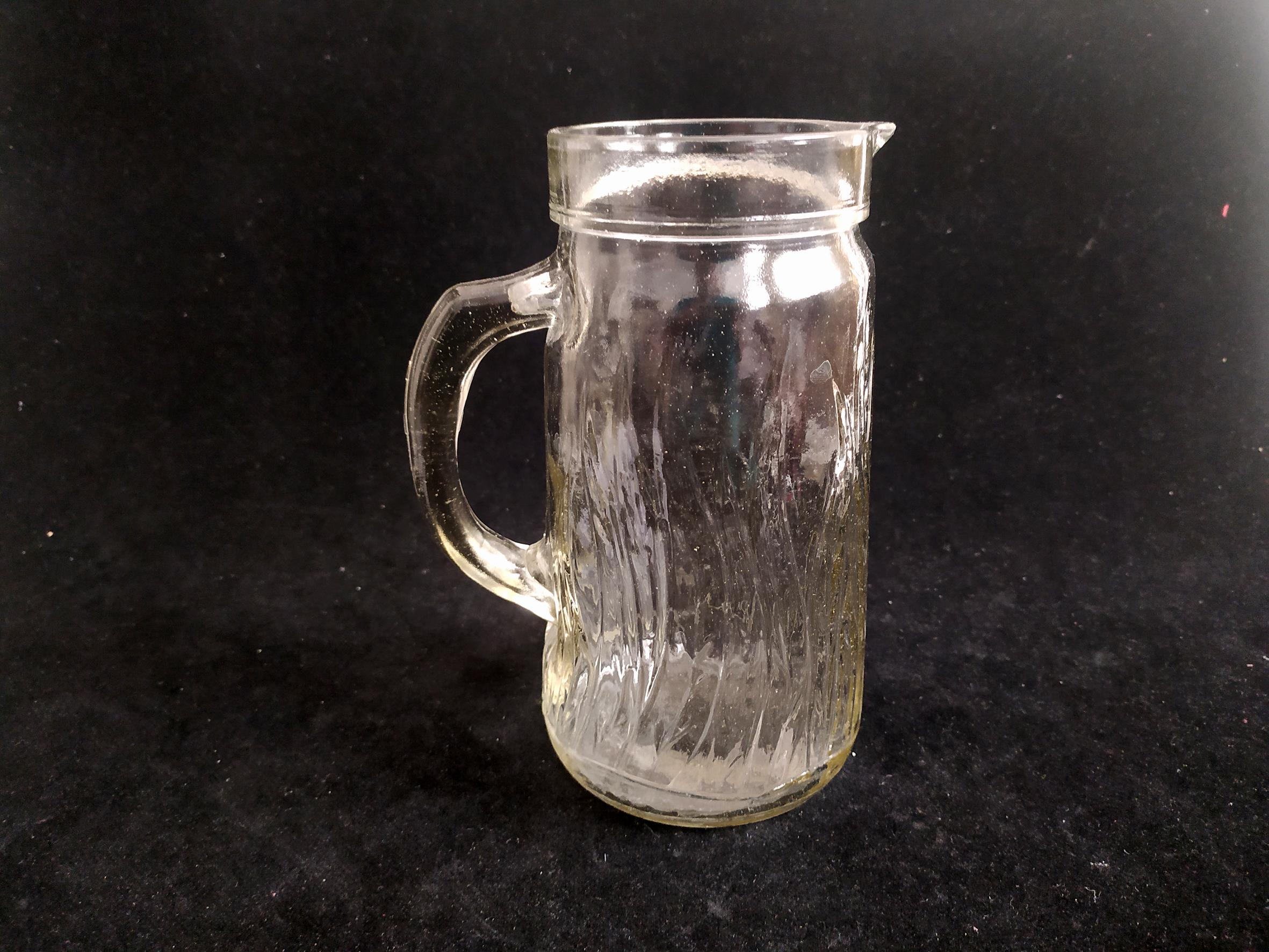  پارچ شیشه ای قدیمی زیبا طرح تنه درخت