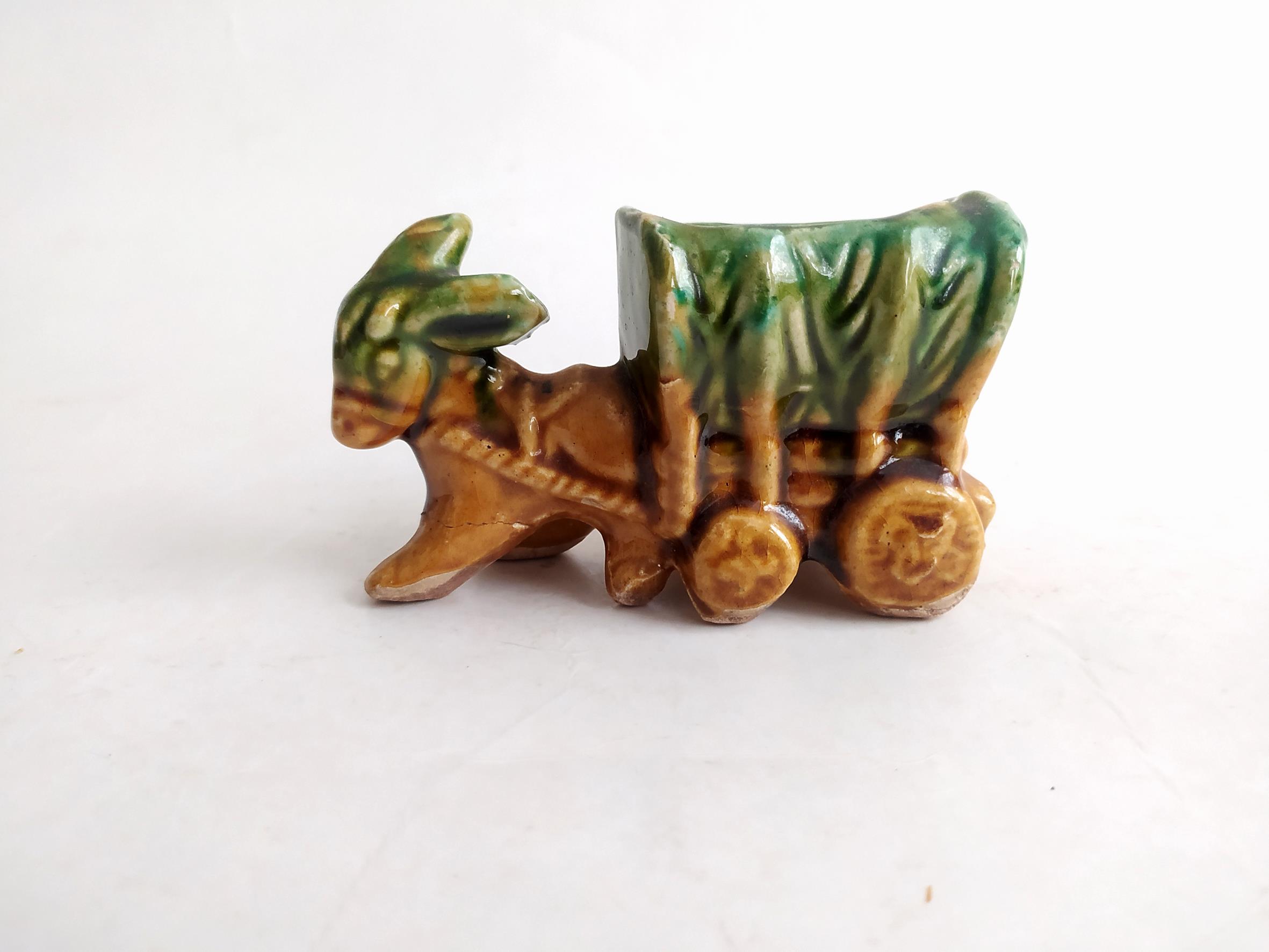 مجسمه سامیکی گاری قدیمی کوچک 