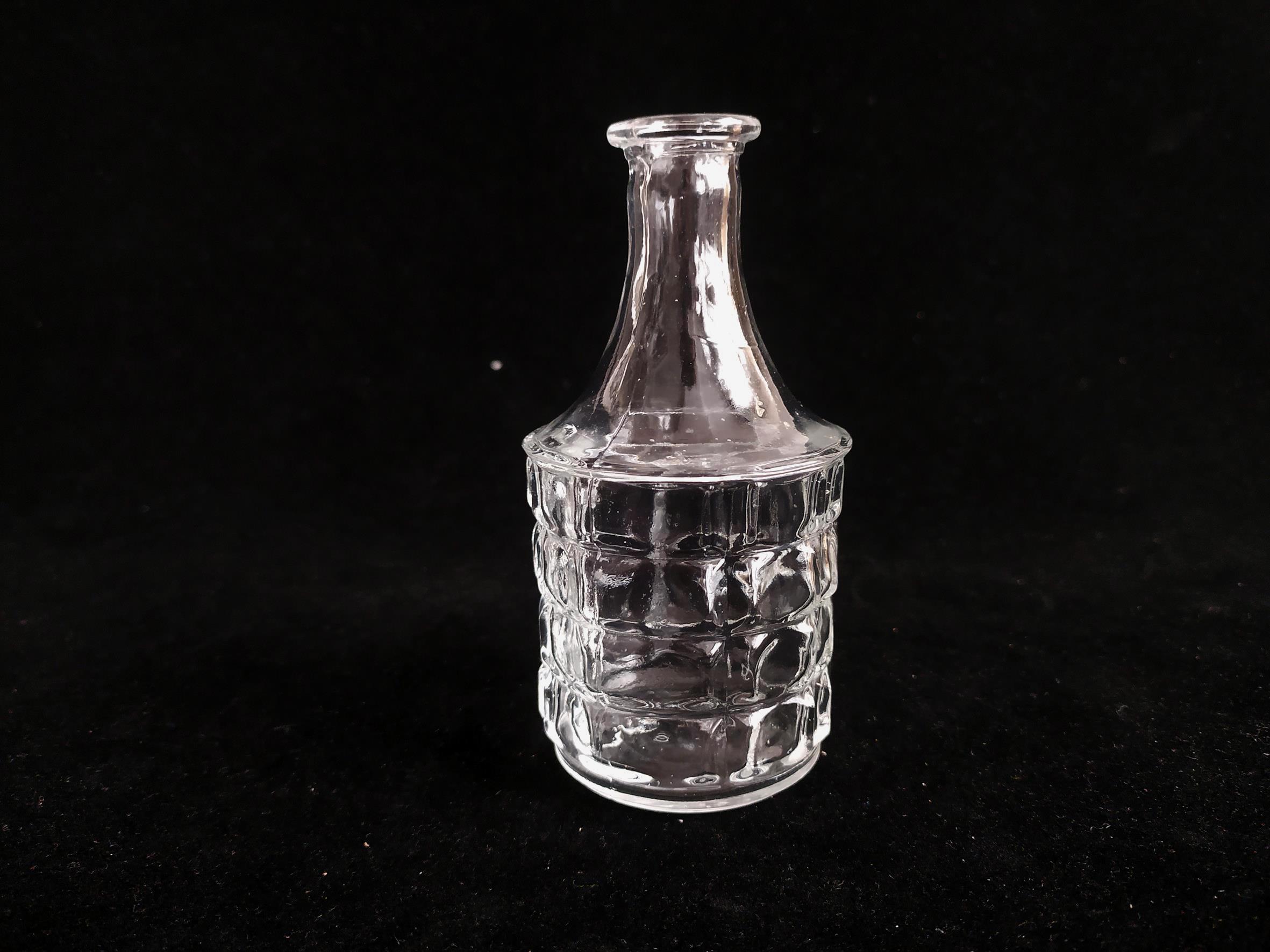  بطری کوچک قدیمی بدون درب پاشاباغچه