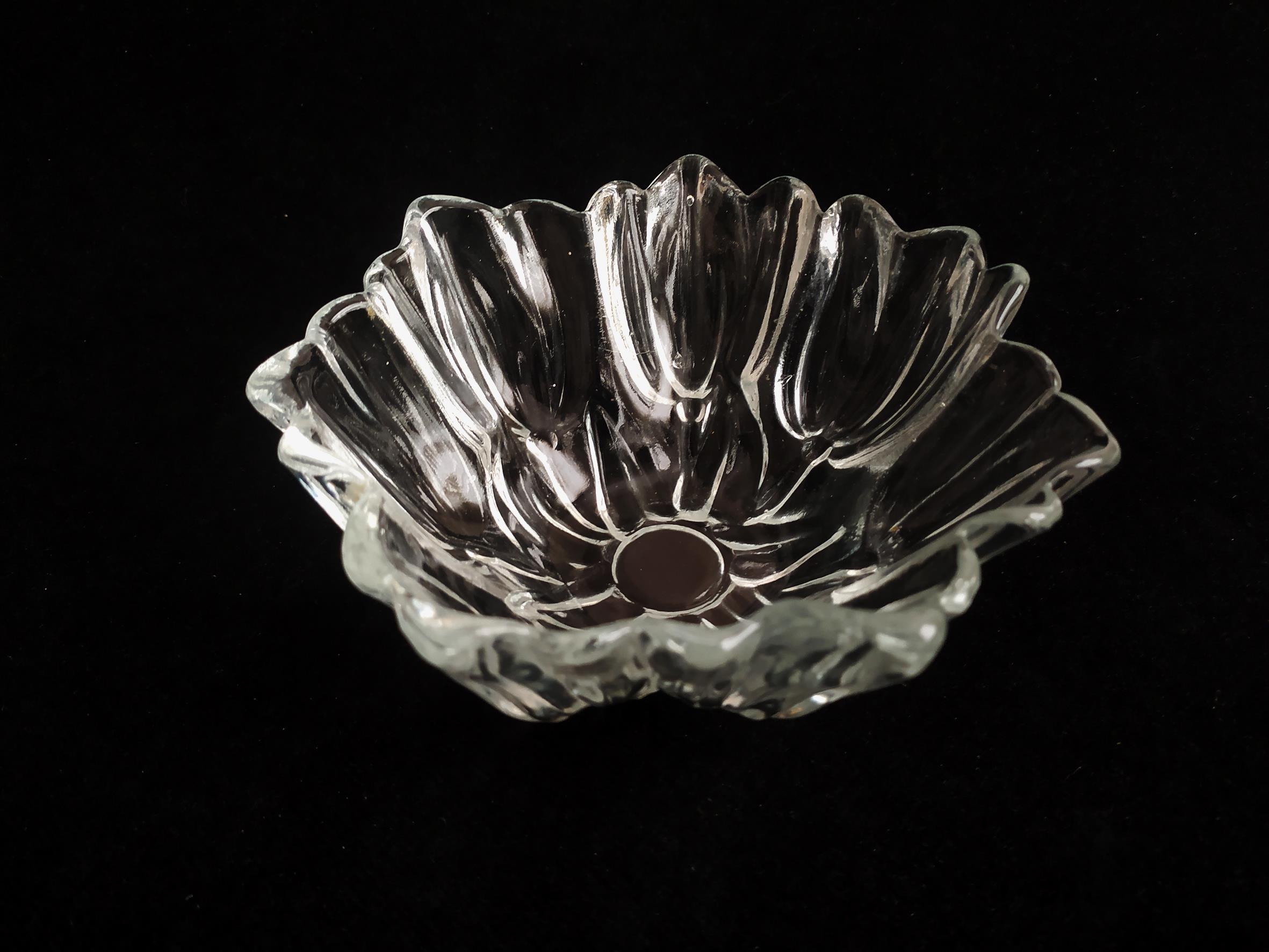  شکلات خوری قدیمی بلوری طرح گل لاله