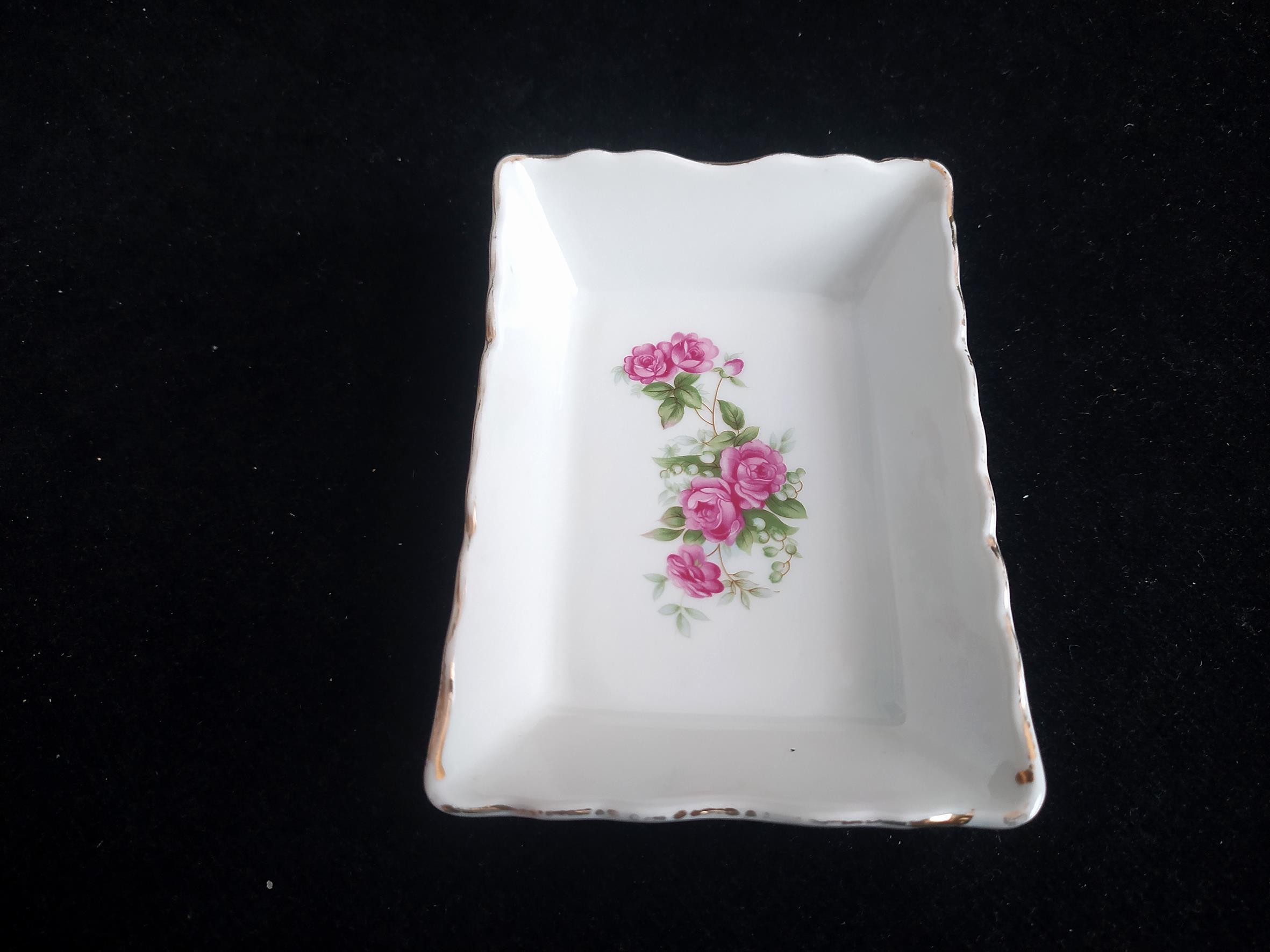 کره خوری قدیمی گل سرخی (شماره 2) 