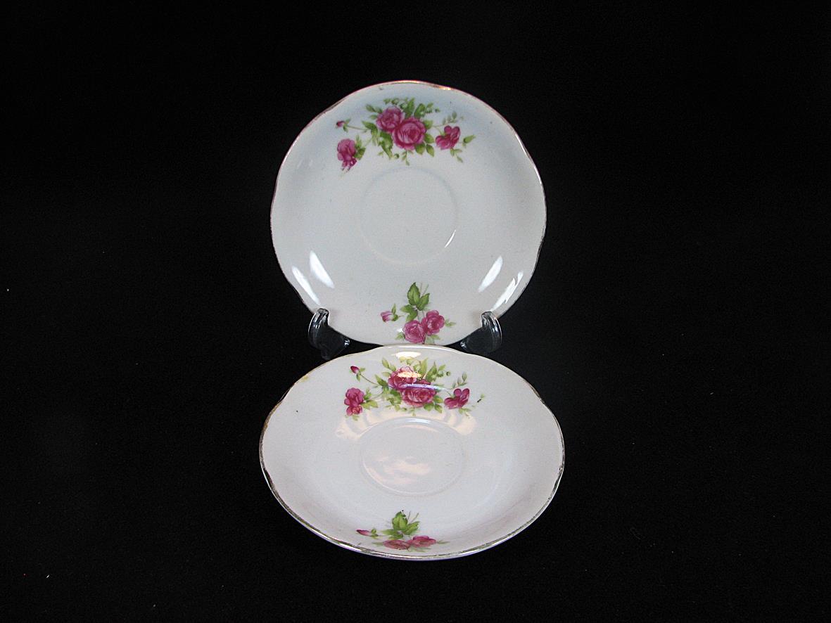 دیوارکوب یا زیر فنجانی گل سرخی قدیمی