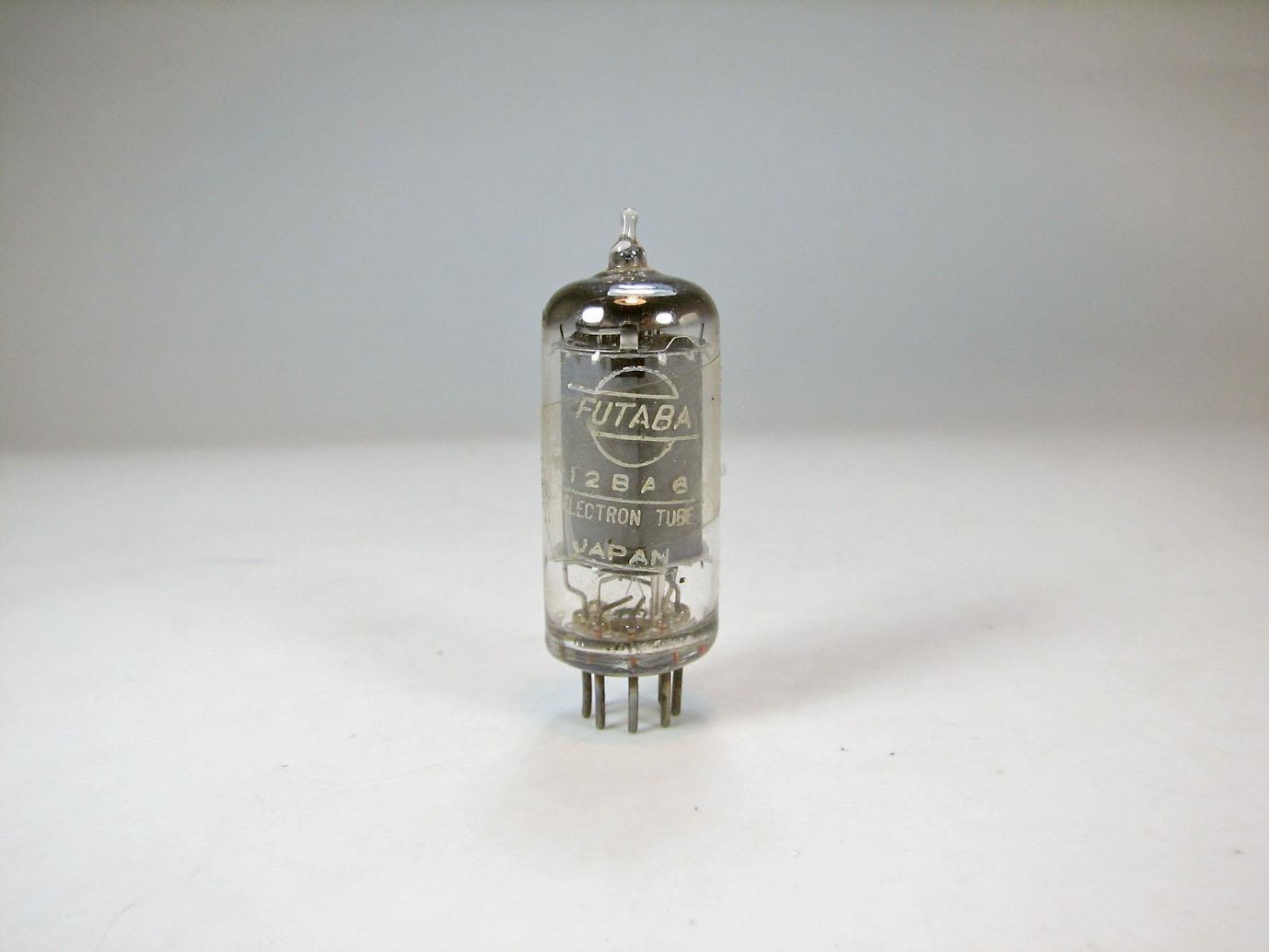 1عدد لامپ کلکسیونی خلاء رادیو قدیمی دکوری