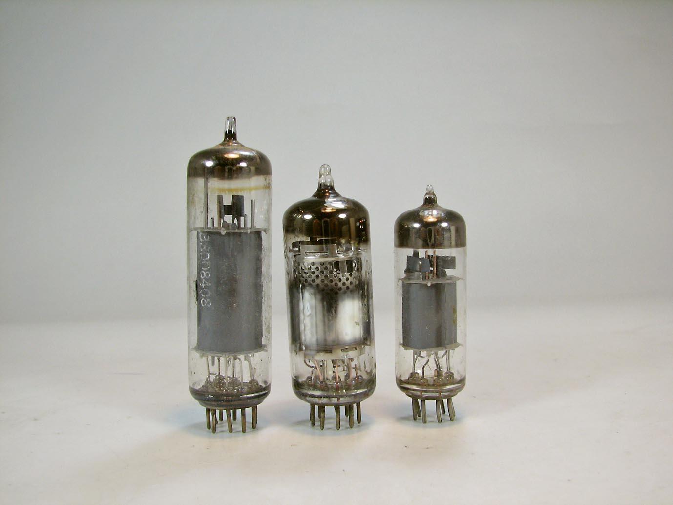 3عدد لامپ کلکسیونی خلاء رادیو قدیمی دکوری