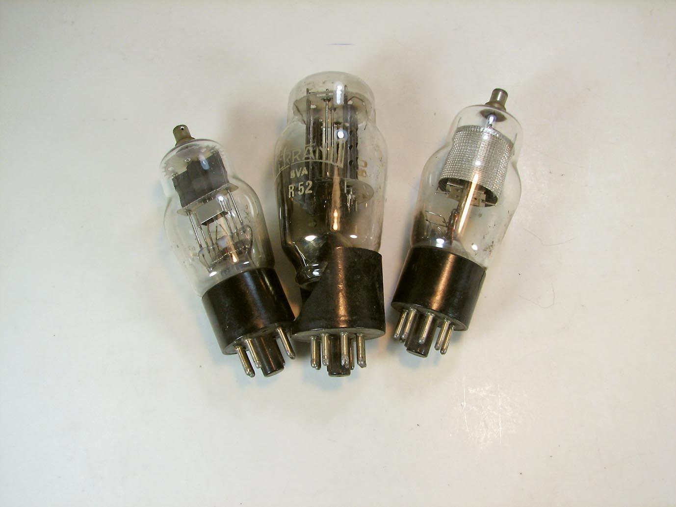 3عدد لامپ کلکسیونی خلاء رادیو قدیمی غولپیکر