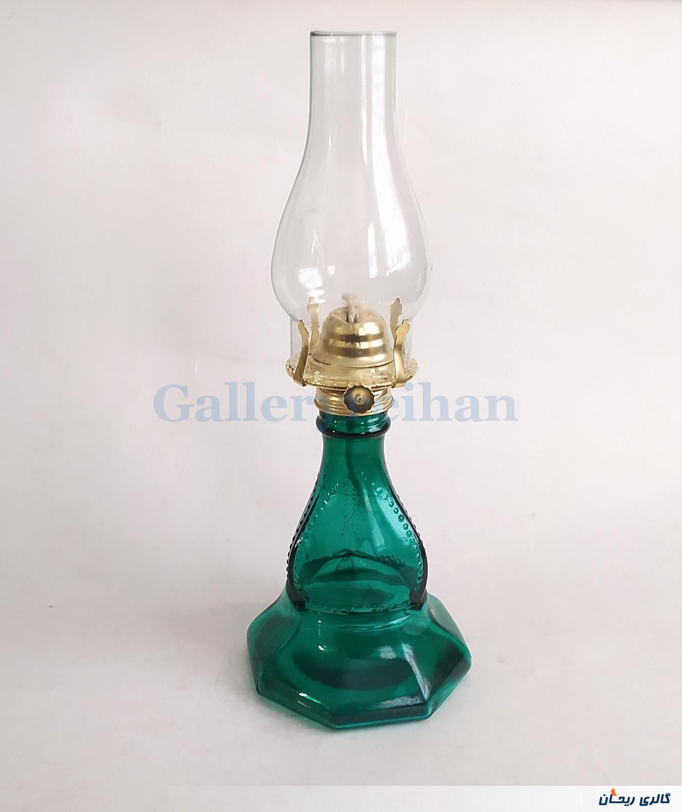 چراغ نفتی قدیمی پایه بلند سالم رنگ شده