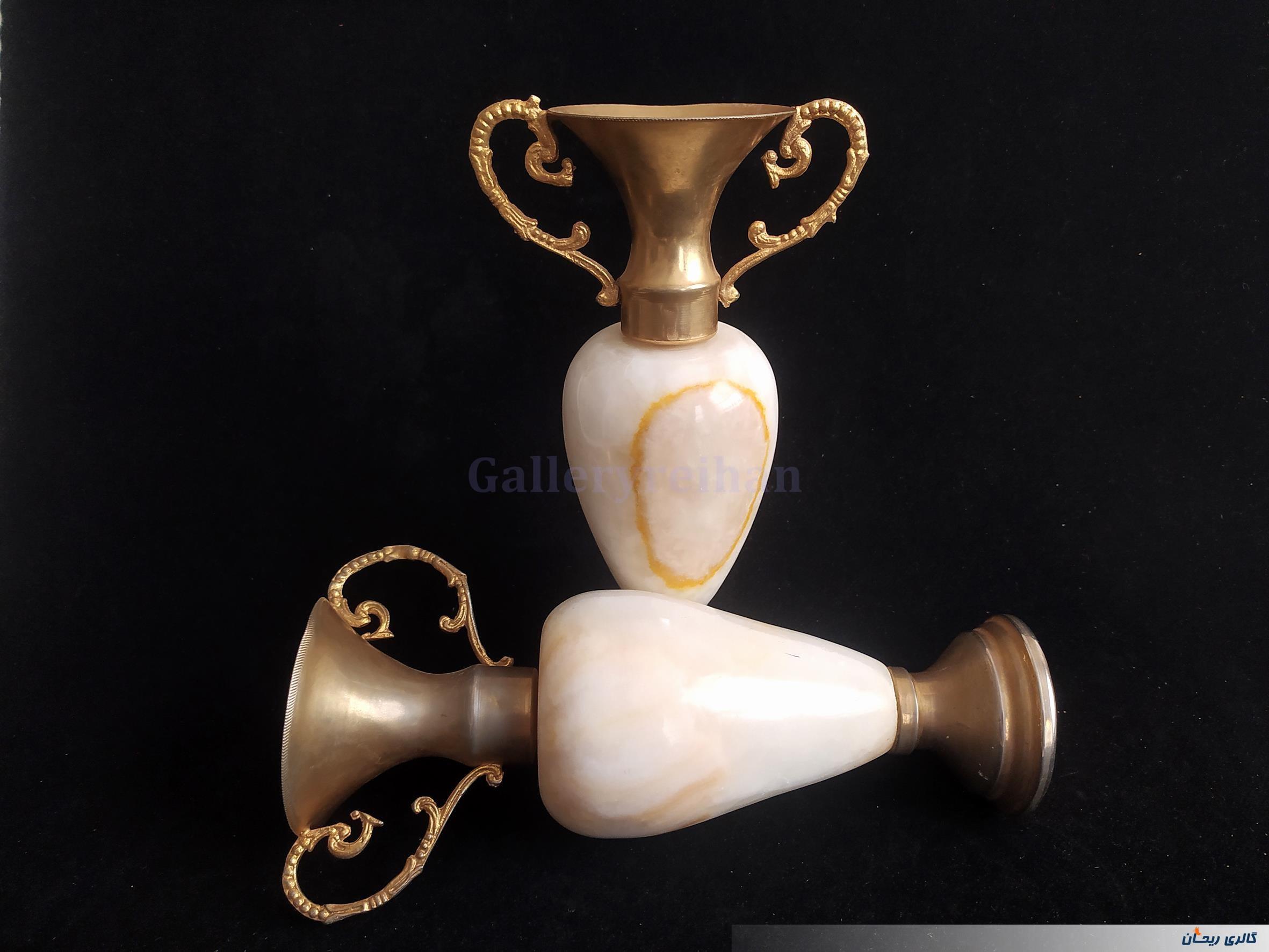 گلدان قدیمی زمان پلهوی برنج و مرمر 