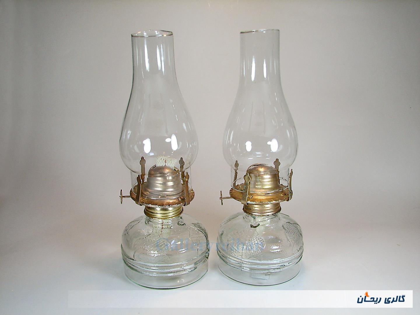یک جفت چراغ نفتی زیبا کاملا سالم 