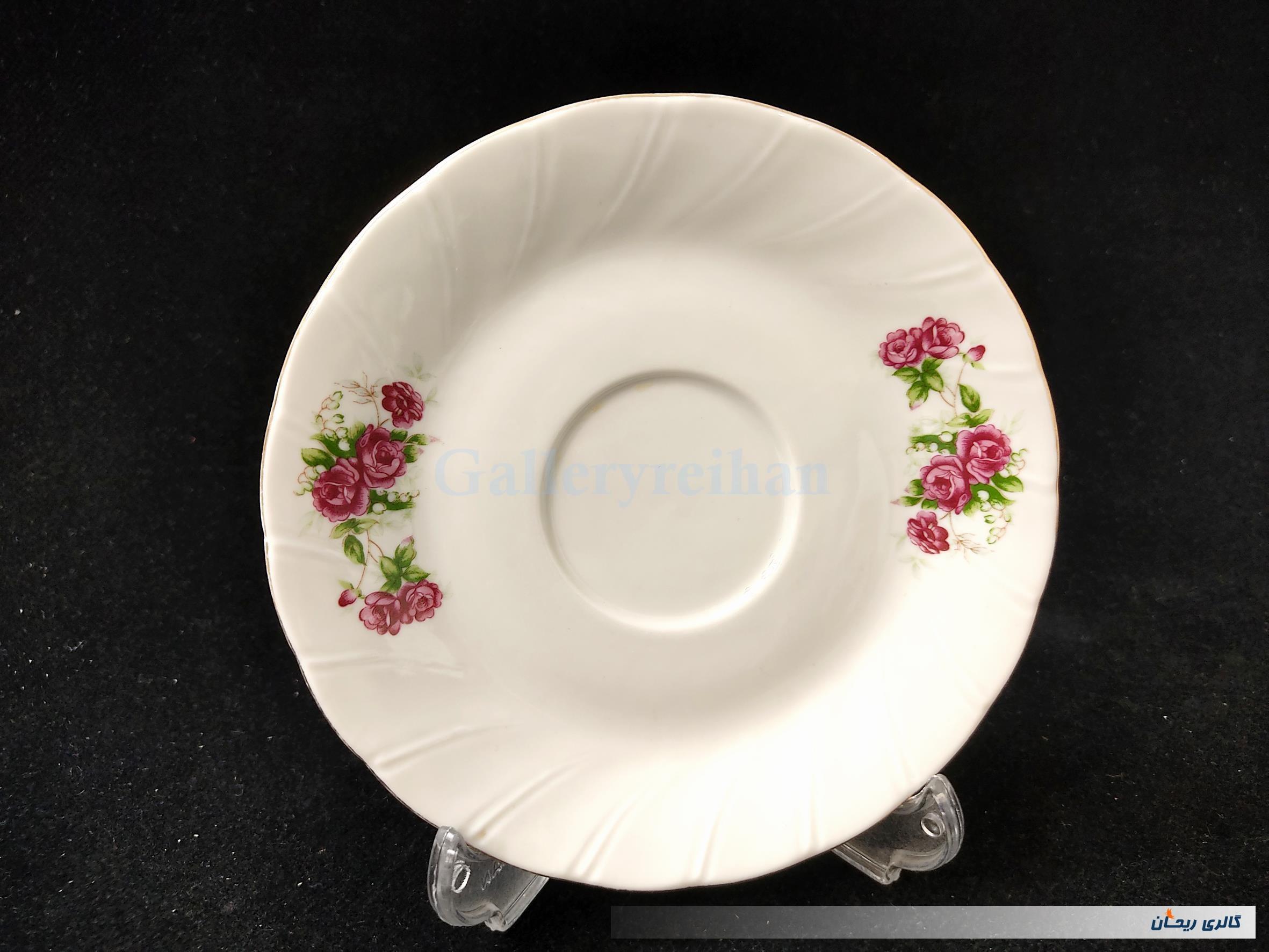 دیوارکوب یا زیر فنجانی گل سرخی قدیمی