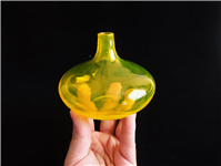 سالونگ یا بطری دستساز شیشه ای کوچک زرد