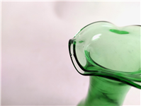  گلدان پایه داره لاله ای قدیمی دستساز سبز