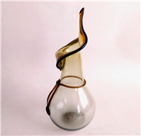  گلدان دستساز قدیمی با طرح خاص