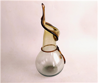  گلدان دستساز قدیمی با طرح خاص