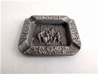 زیرسیگاری قدیمی و ریخته گری نقش برجسته