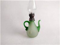 چراغ نفتی دست ساز سبز با شکل خاص