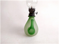 چراغ نفتی دست ساز سبز با شکل خاص