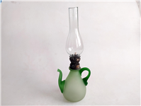 چراغ نفتی دست ساز سبز با شکل خاص