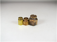  3 عدد وزنه قدیمی برنجی 10 و 4 و 3 مثقالی