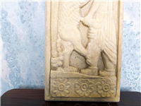 کتیبه برجسته حجاری دست تقابل شهریار و شیر