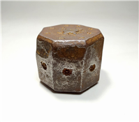 وزنه فولادی دست ساز و نقش دار قاجاری