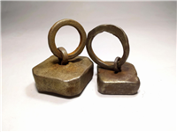  2عدد وزنه فولادی قاجاری دست ساز و حلقه دار 