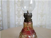 چراغ نفتی قدیمی شیشه ای بدنه الماسی قرمز
