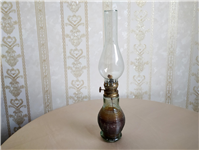 چراغ نفتی قدیمی شیشه ای ساخت هنگ کنگ 