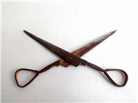  قیچی فولادی دست ساز قاجاری با دسته خاص