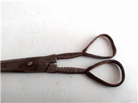  قیچی فولادی دست ساز قاجاری با دسته خاص