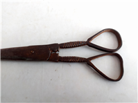  قیچی فولادی دست ساز قاجاری با دسته خاص