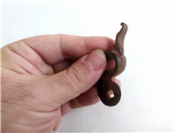  قطعه فولادی احتملا قسمتی از تفنگ قدیمی