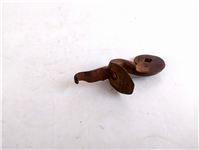  قطعه فولادی احتملا قسمتی از تفنگ قدیمی