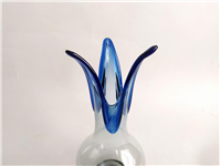  گلدان شیشه ای دستساز آبی قدیمی